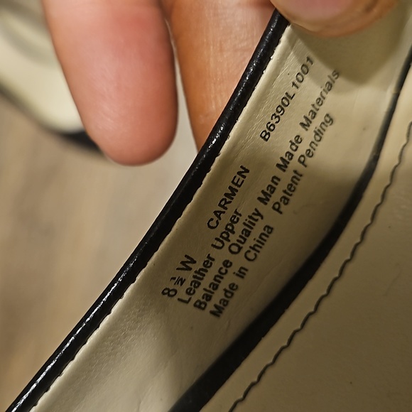 Naturalizer size 8.5W - Picture 8 of 8